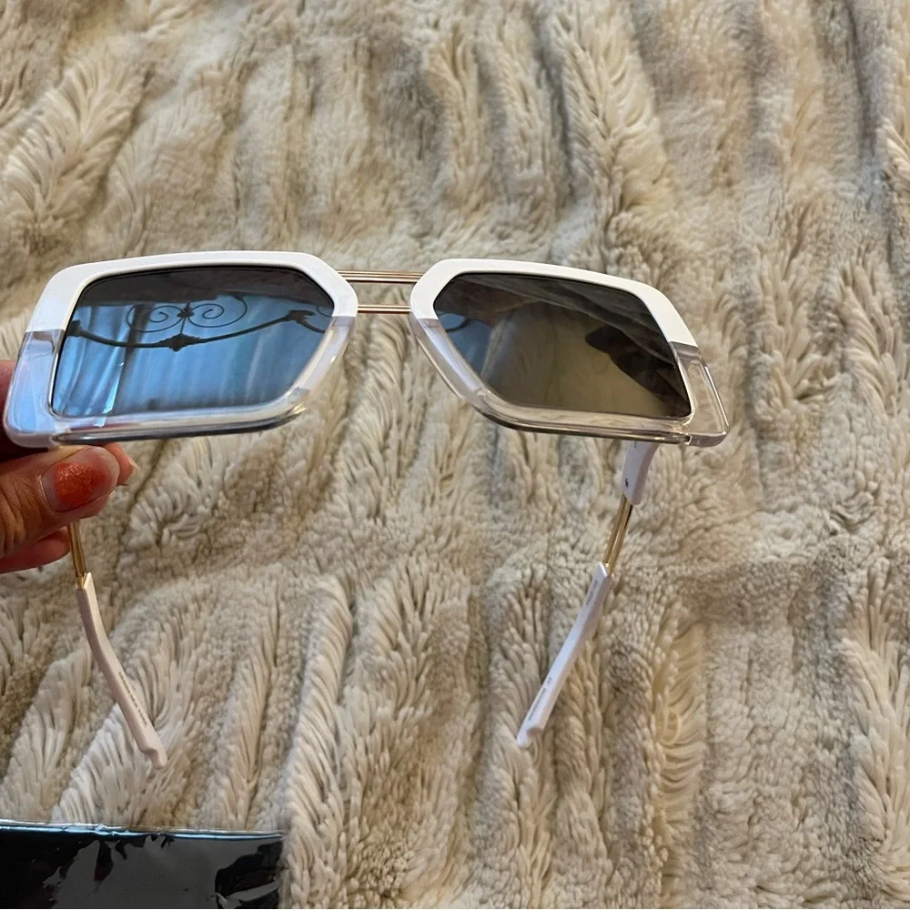COCO AND BREEZY Amazonian 57mm Square Sunglasses. - Picture 11 of 14